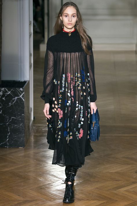 VALENTINO1-paris-fashionweek-dia4-EXCLAMA