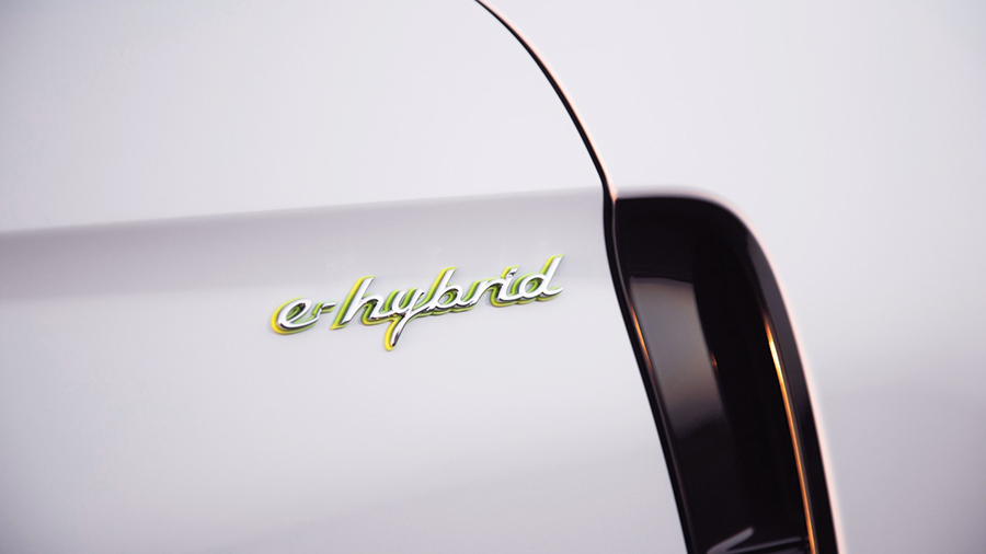 Porsche-panamera-hybrid-EXCLAMA-9