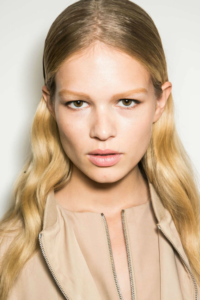 ANNA EWERS