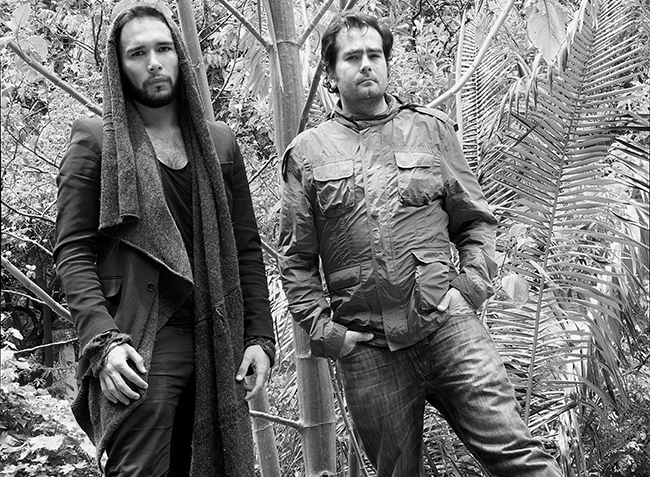 JUAN CORTÉS Y DAVID VÉLEZ: LA CONTUNDENCIA DEL AUDIOVISUAL