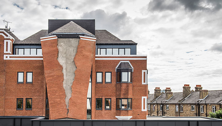 LA OBRA PERMANENTE DE ALEX CHINNECK