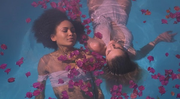 «ATTRACTION»: UN VIAJE A LA SENSUALIDAD