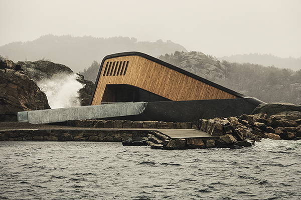 UNDER: ARQUITECTURA SUBMARINA