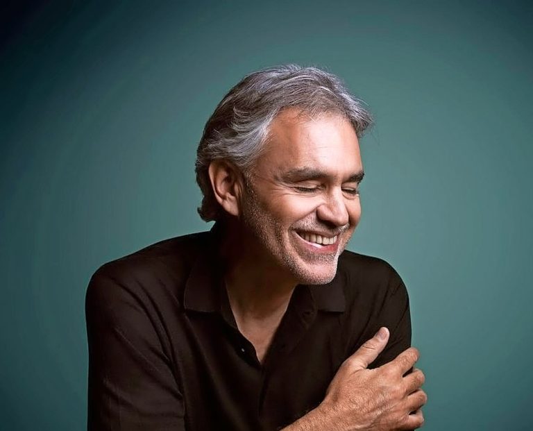 Andrea Bocelli cantará este domingo desde el Duomo de Milán, vacío por el coronavirus