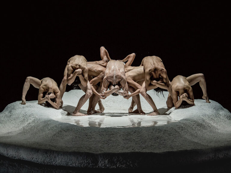 Damien Jalet, cuerpos en colisión