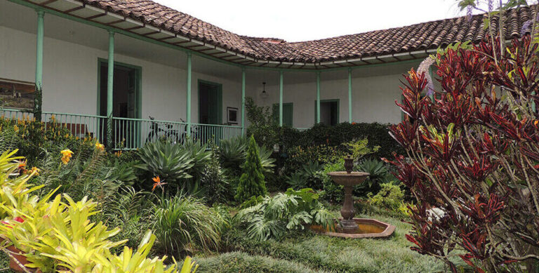 Una casa en Salamina