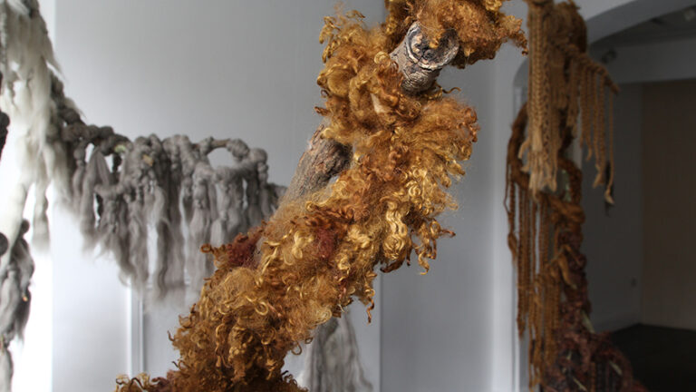 ‘Los Filamentos de una Memoria’ exposición individual de Camila Barvo en la Fundación Sarabande