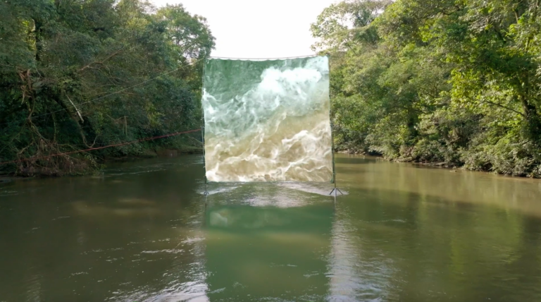 Atrato: el río como archivo y la arqueología del porvenir de Juan Covelli